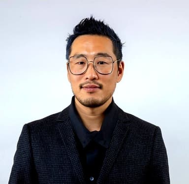 Dong Min Lee
